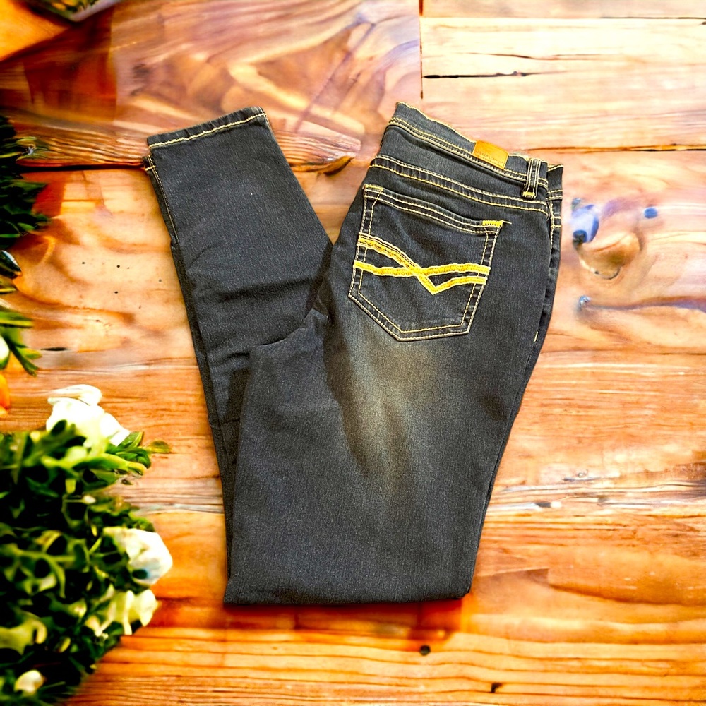 Wallflower Women’s Jeans
